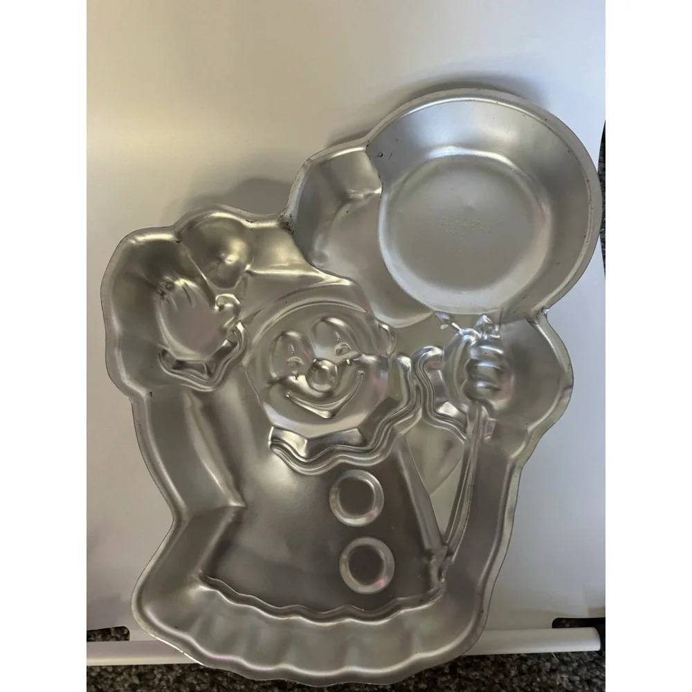 Vintage 1981 Wilton Circus Clown with Balloon Birthday Cake Pan 1981 #502-3193